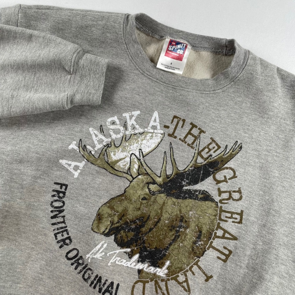 Alaska The Great Land Sweatshirt Spirit Co. Crewneck Moose Graphic‎ Small